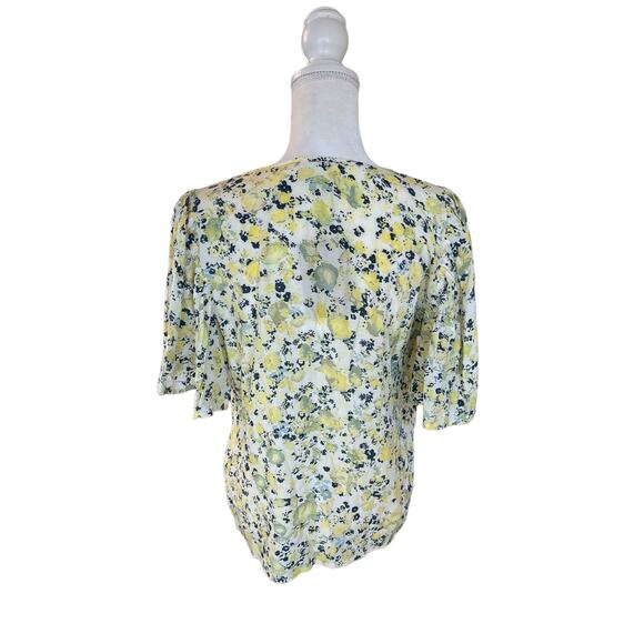 NWT Aware by Vero Moda Tilly Split Neck Blouse Chardonnay Floral Size Large - Picture 9 of 15
